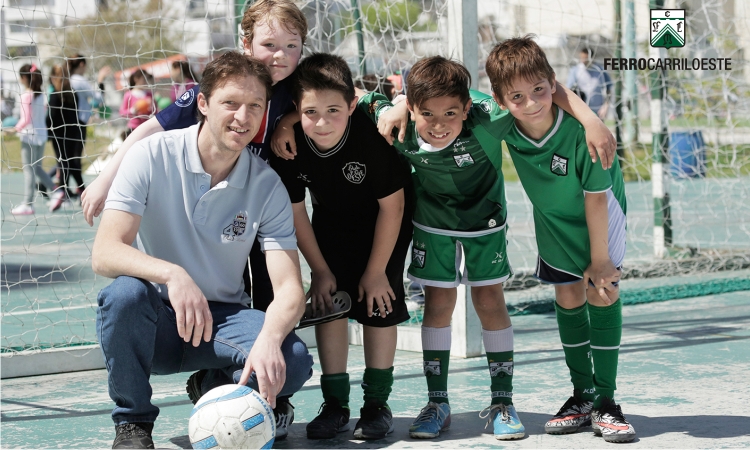 Video Invitación de Cumpleaños De Club Ferro Carril Oeste