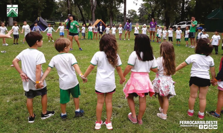 Club Ferro Carril Oeste - #Institucional 📃👉 Ante información vertida en  redes sociales por la madre de un niño asistente a la colonia de vacaciones  de tres años de edad, en donde