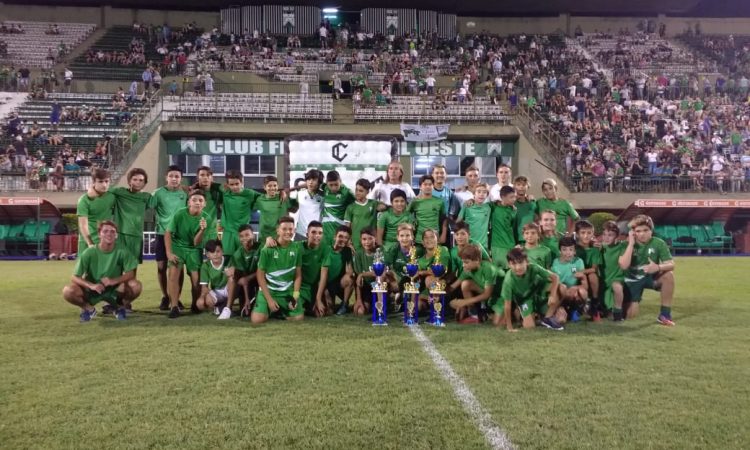 CLUB FERRO CARRIL OESTE ¨La Historia¨ - TirandoDATA con Walter