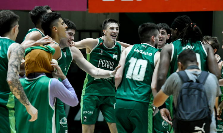 Ferro ganó y se ilusiona con los Playoffs