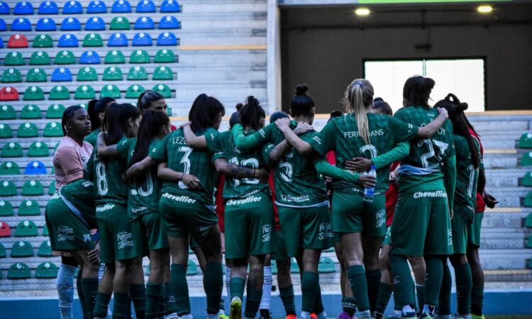 DURA DERROTA PARA LAS PIBAS