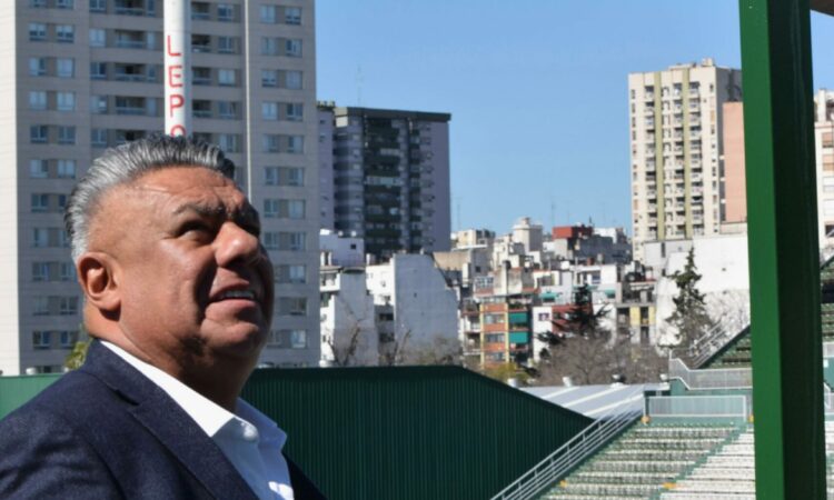 CLAUDIO «CHIQUI» TAPIA VISITÓ LA NUEVA TRIBUNA POPULAR OESTE