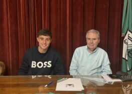 FRANCISCO CUZZANI FIRMÓ SU PRIMER CONTRATO PROFESIONAL